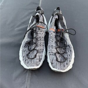 Nike Space Hippie Stylish Gray Knit Men's Shoes